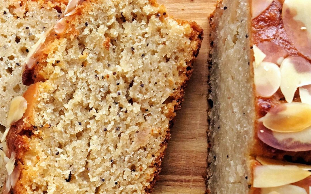 BUDÍN DE PERA, MANZANA Y ALMENDRAS